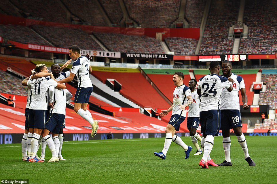 Tottenham Hotspur vs Manchester United 2h ngày 22/5