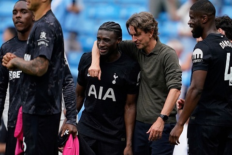 Tottenham Hotspur vs Crystal Palace 3h ngày 6/3